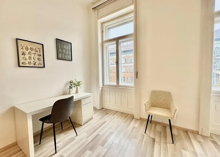 The Grand Loft- Bajcsy Appartement Boedapest