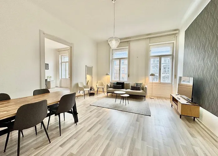 The Grand Loft- Bajcsy Budapeste